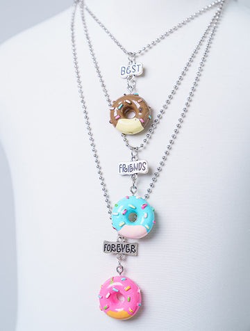 BEST-FRIENDS-FOREVER NECKLACE WITH DOUGHNUT PENDANT