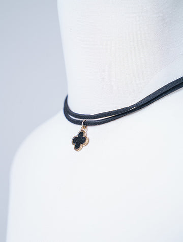 DOUBLE LAYER VELVET CHOKER WITH VCA INSPIRED PENDANT