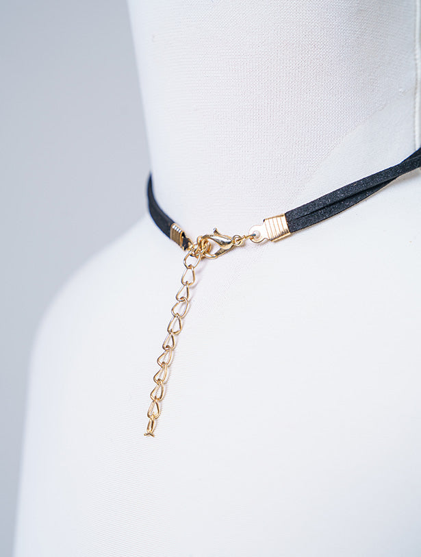 DOUBLE LAYER VELVET CHOKER WITH VCA INSPIRED PENDANT