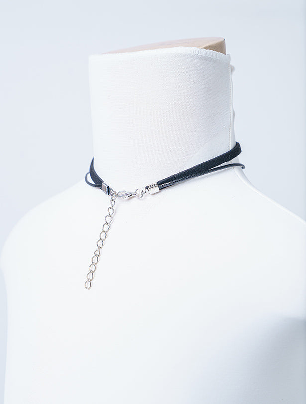 DOUBLE LAYER BLACK LEATHER AND VELVET STRIP CHOKER WITH TRIANGULAR PENDANT