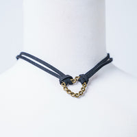 DOUBLE LAYER VELVET CHOKER WITH SPIRALLED HEART SHAPED PENDANT